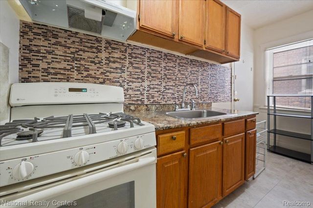 1364 Seward Street, Detroit, MI 48206