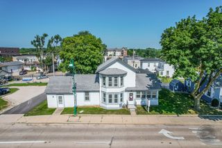 61 S Madison Street, Oswego, IL 60543