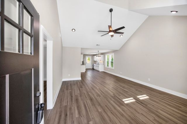 206 Ross Ave Unit 110, Gallatin, TN 37066