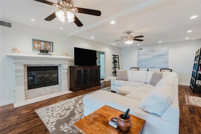 27550 Alta Knoll, Saugus, CA 91350