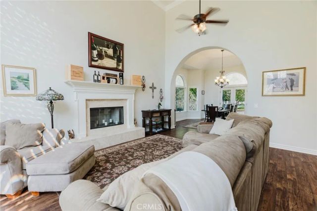 27550 Alta Knoll, Saugus, CA 91350