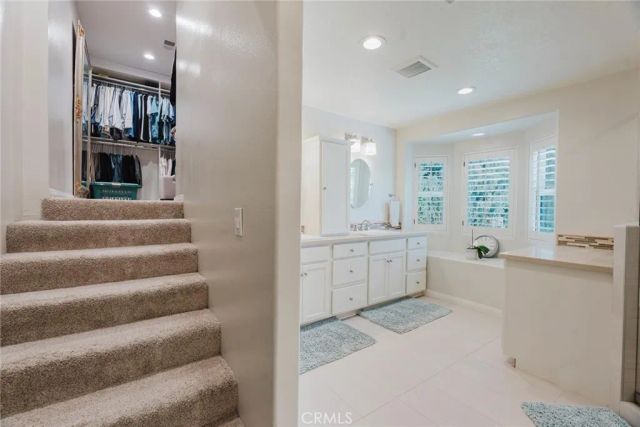 27550 Alta Knoll, Saugus, CA 91350