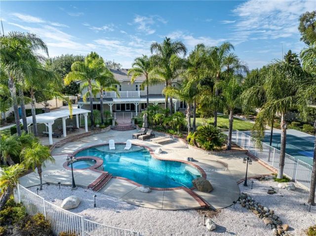 27550 Alta Knoll, Saugus, CA 91350