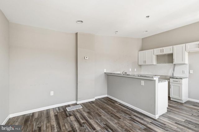 1001 S CAREY ST, Baltimore, MD 21223