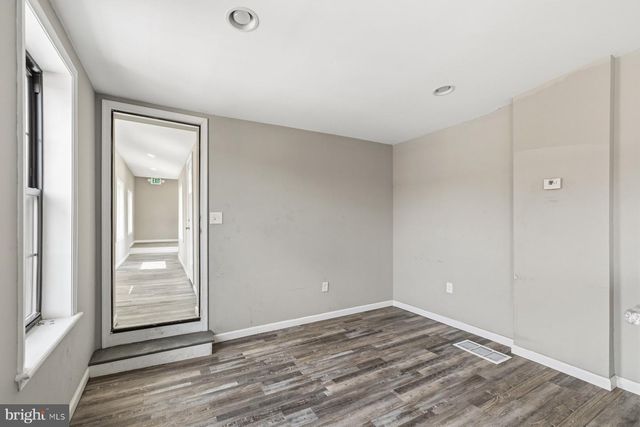 1001 S CAREY ST, Baltimore, MD 21223