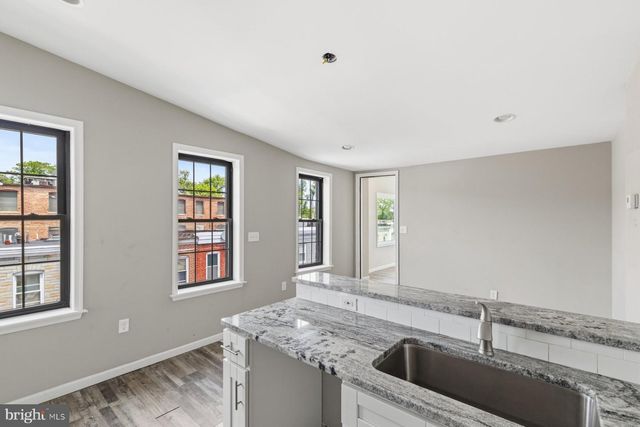 1001 S CAREY ST, Baltimore, MD 21223