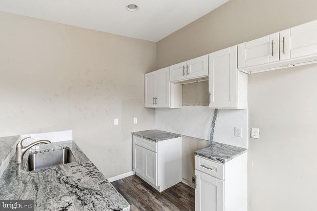 1001 S CAREY ST, Baltimore, MD 21223