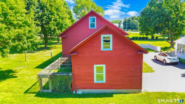 309 North Grand Street, Suffield, CT 06093