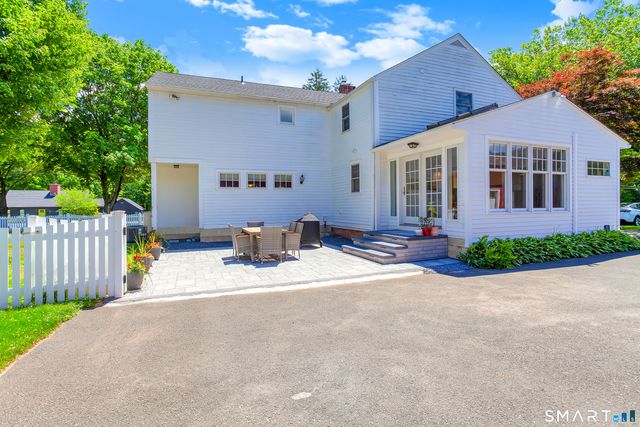 309 North Grand Street, Suffield, CT 06093