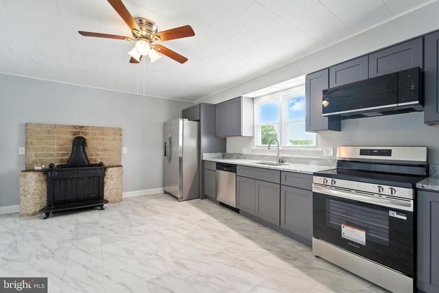1608 HOWARD, Baltimore, MD 21221
