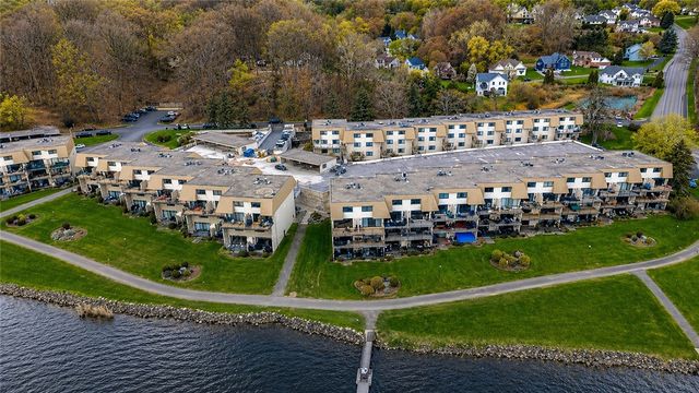 261 Bay Village Drive, Irondequoit, NY 14609