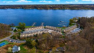 261 Bay Village Drive, Irondequoit, NY 14609