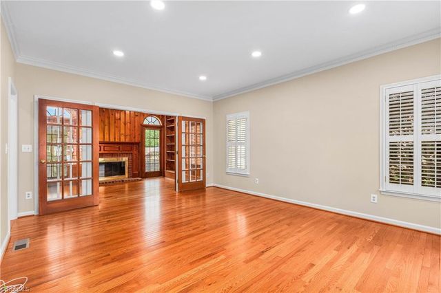 612 Rittenhouse Court, Winston-salem, NC 27104