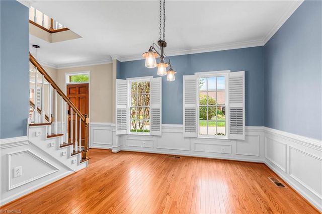 612 Rittenhouse Court, Winston-salem, NC 27104