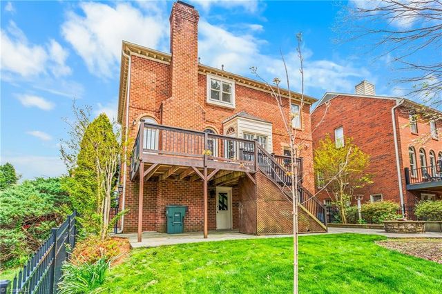 612 Rittenhouse Court, Winston-salem, NC 27104