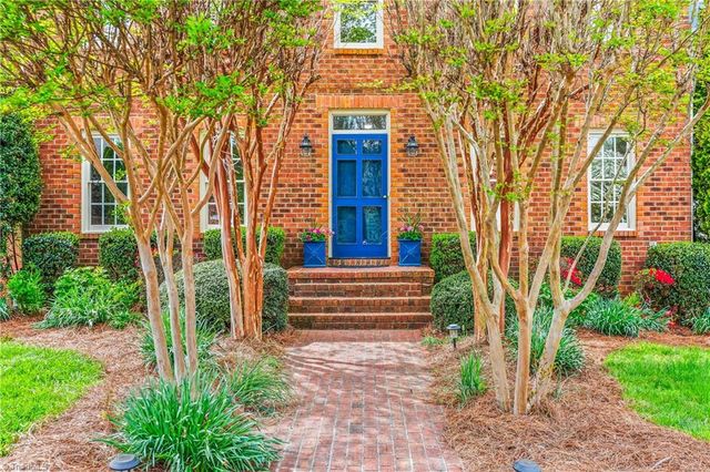 612 Rittenhouse Court, Winston-salem, NC 27104