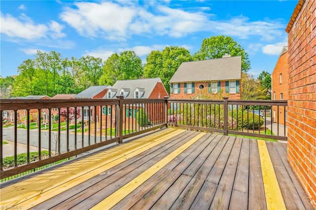 612 Rittenhouse Court, Winston-salem, NC 27104