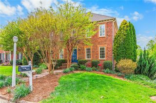 612 Rittenhouse Court, Winston-salem, NC 27104