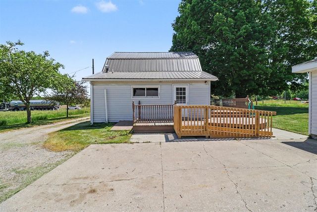4559 S Maple Island Road, Hesperia, MI 49421