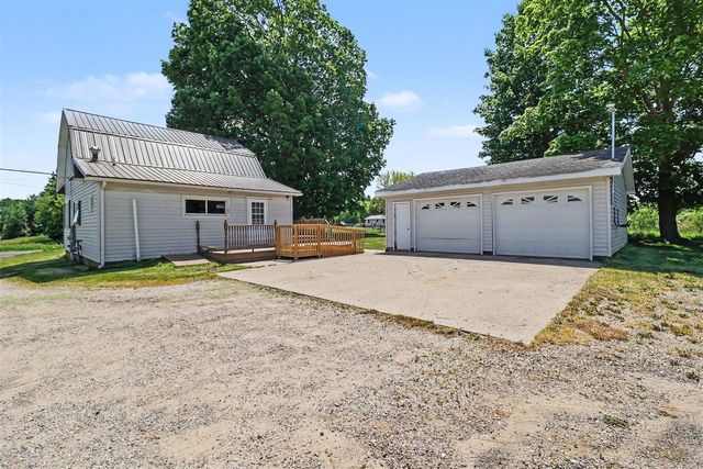 4559 S Maple Island Road, Hesperia, MI 49421