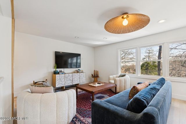 2 N Peak Street, Highlands, NJ 07732