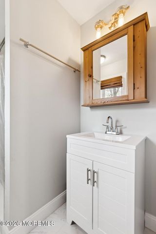 2 N Peak Street, Highlands, NJ 07732