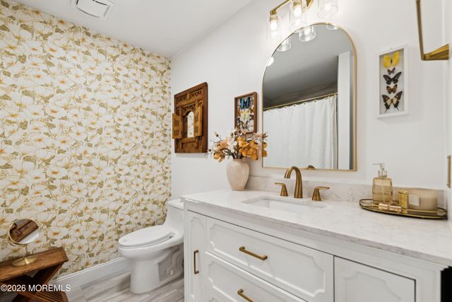 2 N Peak Street, Highlands, NJ 07732