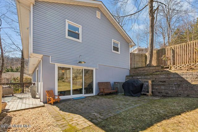 2 N Peak Street, Highlands, NJ 07732