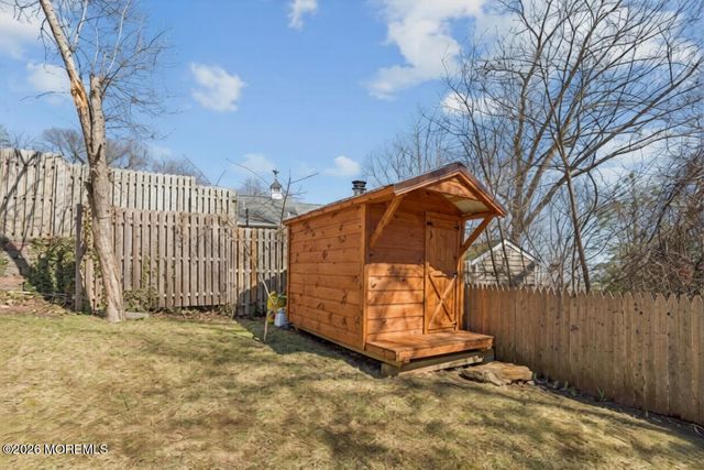 2 N Peak Street, Highlands, NJ 07732