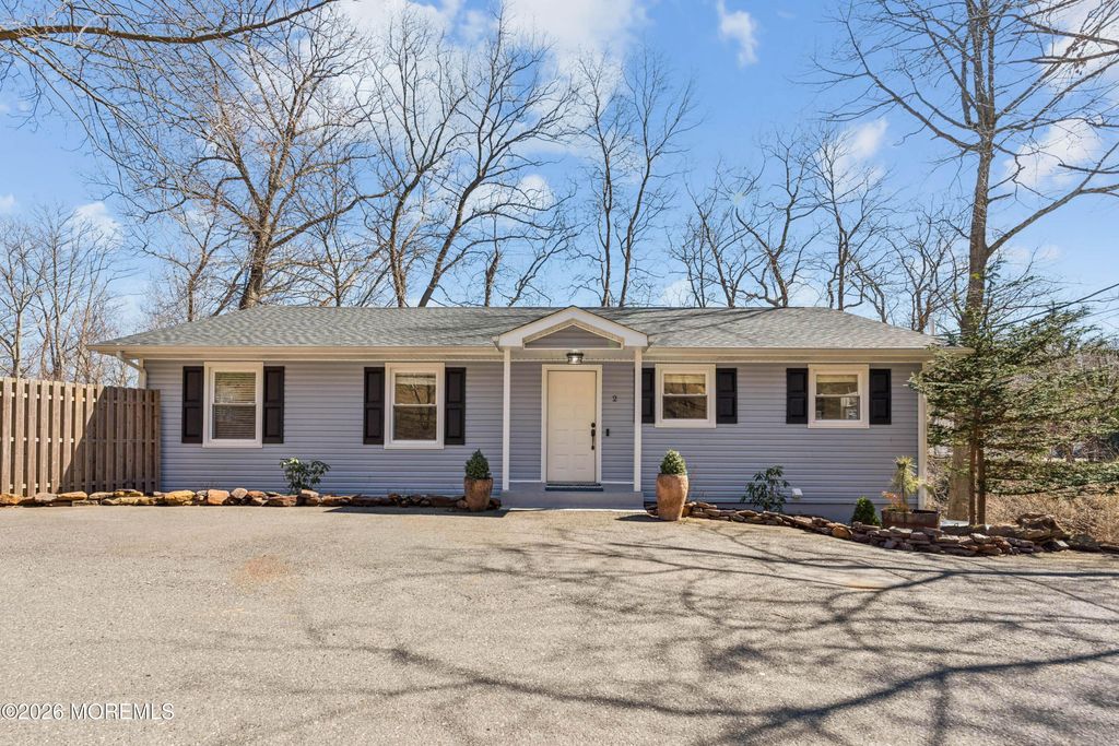 2 N Peak Street, Highlands, NJ 07732