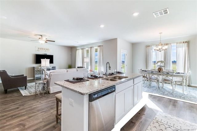 4686 E Ridge Road, Lake Charles, LA 70607