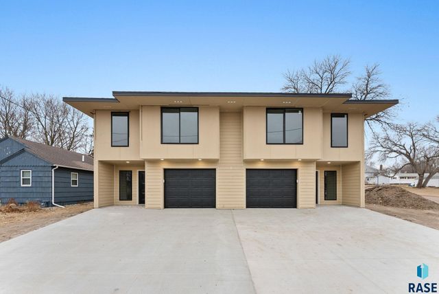 711 &713 N Dakota Ave Avenue, Dell Rapids, SD 57022