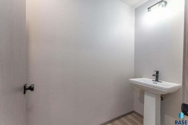 711 &713 N Dakota Ave Avenue, Dell Rapids, SD 57022