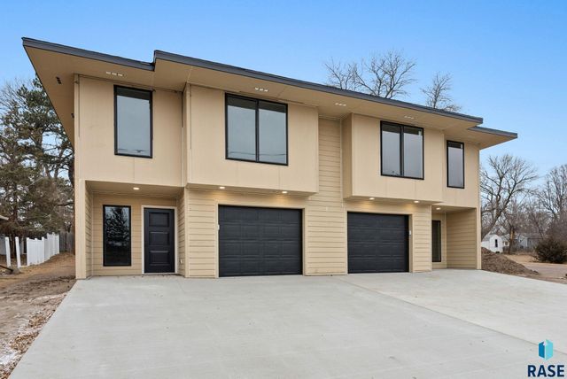 711 &713 N Dakota Ave Avenue, Dell Rapids, SD 57022