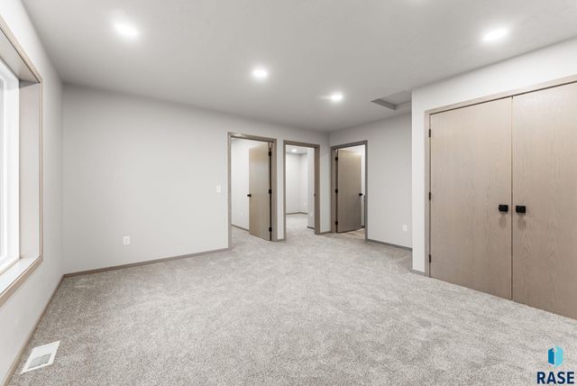 711 &713 N Dakota Ave Avenue, Dell Rapids, SD 57022