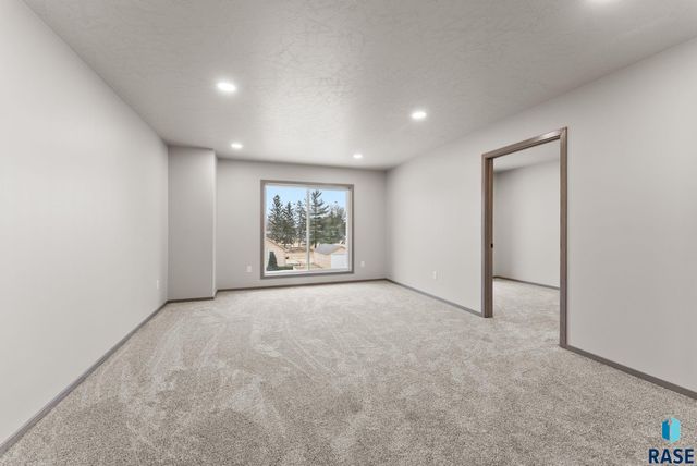 711 &713 N Dakota Ave Avenue, Dell Rapids, SD 57022