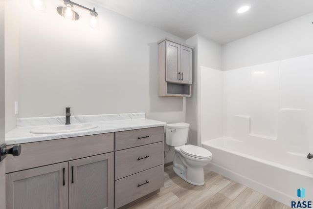 711 &713 N Dakota Ave Avenue, Dell Rapids, SD 57022