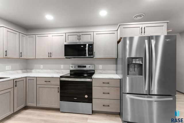 711 &713 N Dakota Ave Avenue, Dell Rapids, SD 57022