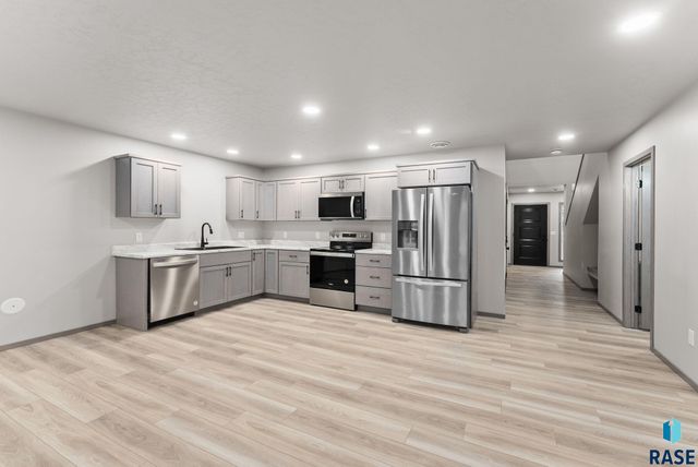 711 &713 N Dakota Ave Avenue, Dell Rapids, SD 57022