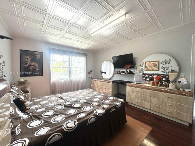 12900 SW 13th St 214E, Pembroke Pines, FL 33027