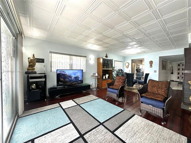 12900 SW 13th St 214E, Pembroke Pines, FL 33027