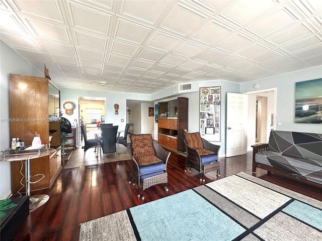 12900 SW 13th St 214E, Pembroke Pines, FL 33027