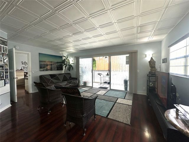 12900 SW 13th St 214E, Pembroke Pines, FL 33027