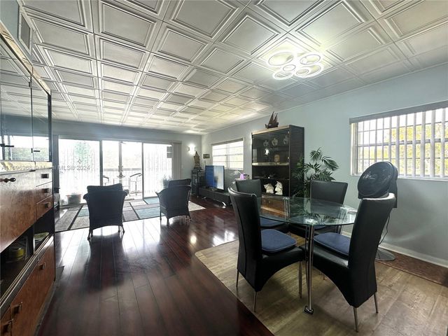 12900 SW 13th St 214E, Pembroke Pines, FL 33027