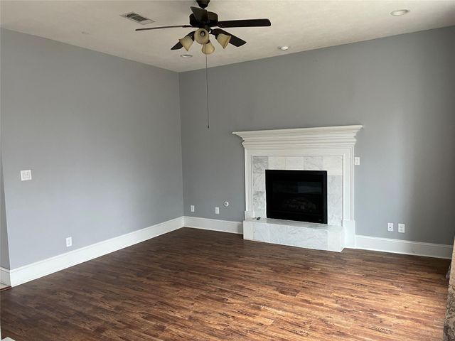 5105 Maple Street, Bellaire, TX 77401