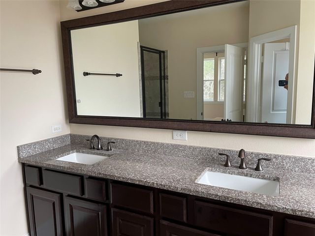 5105 Maple Street, Bellaire, TX 77401