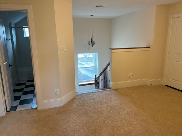 5105 Maple Street, Bellaire, TX 77401