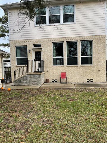 5105 Maple Street, Bellaire, TX 77401