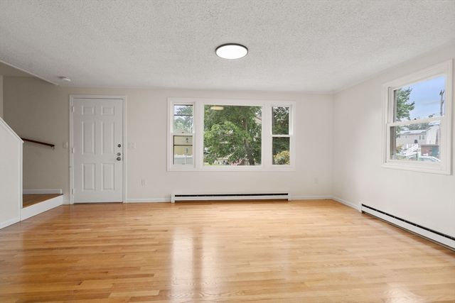 212 Fountain St A, Framingham, MA 01702