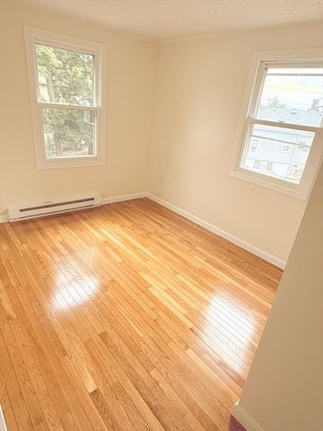 212 Fountain St A, Framingham, MA 01702